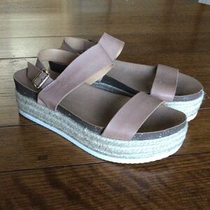 Chelsea Crew Black Label, platform sandals, brown, size 7
